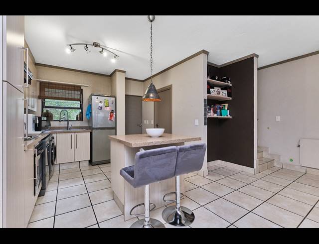 2 BEDROOM APARTMENT RENTED IN LONEHILL